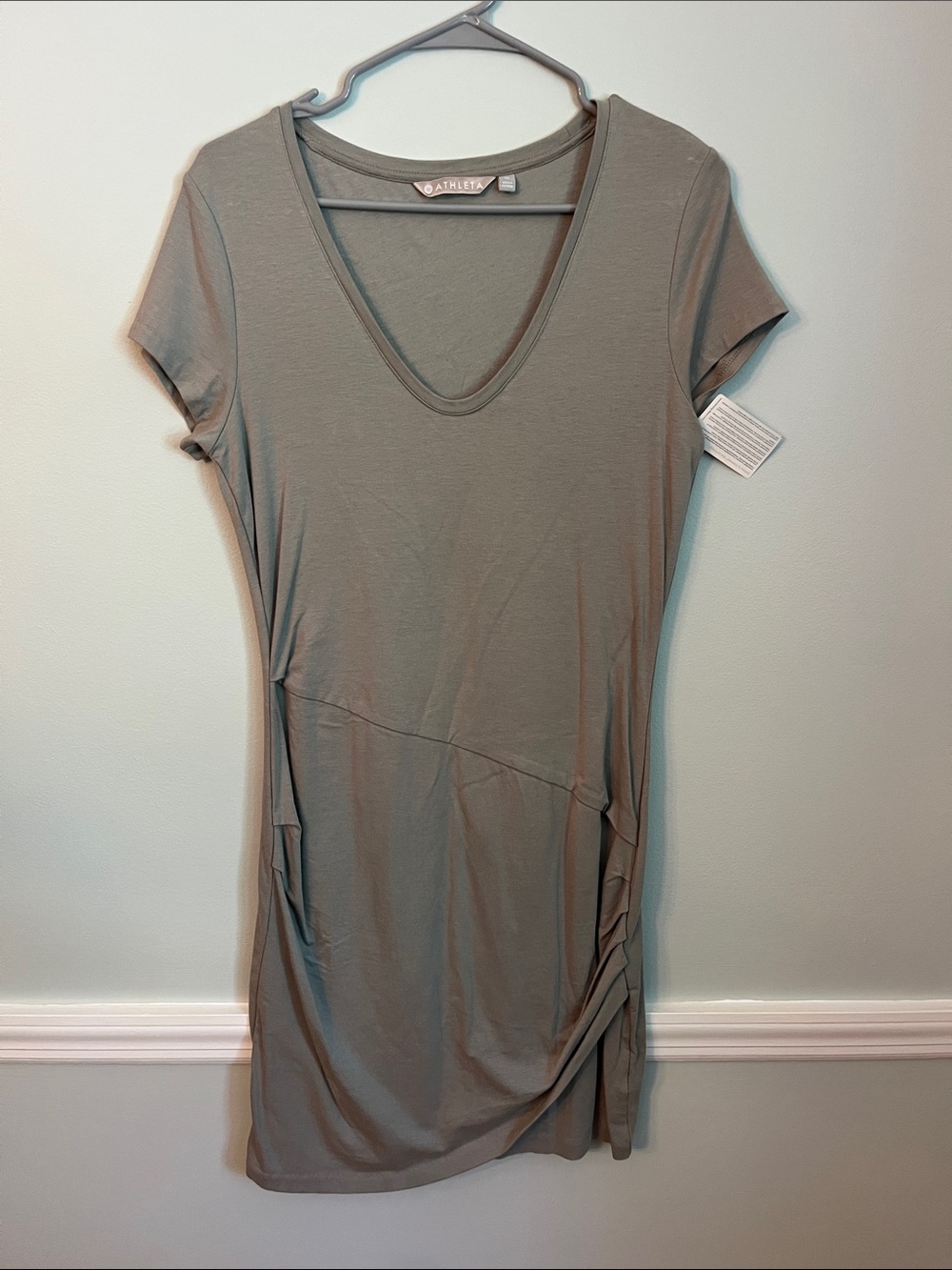 Athleta Olive Green V-Neck Short Sleeve Tunic